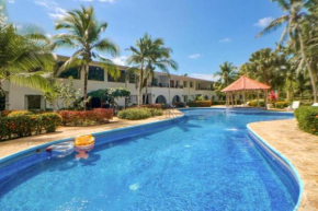 Lovely 5-bed Condo w pool, 8 people 2 rooms, Quepos